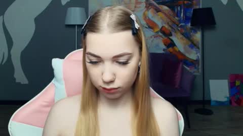 Snapshot of mary_hope_u chatting on December 2025 12:09:01 PM Mary online show from December 2025 12:09:01 PM