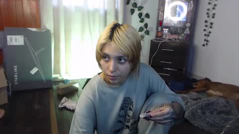                      100   online show from February 2025 09:04:01 PM