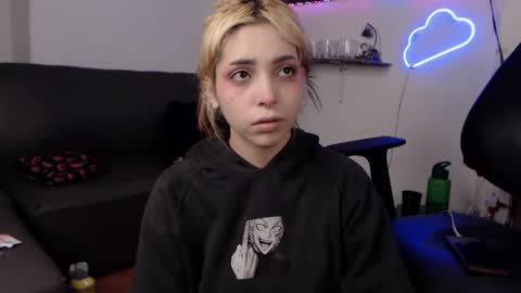                      100   online show from March 2025 05:03:02 AM