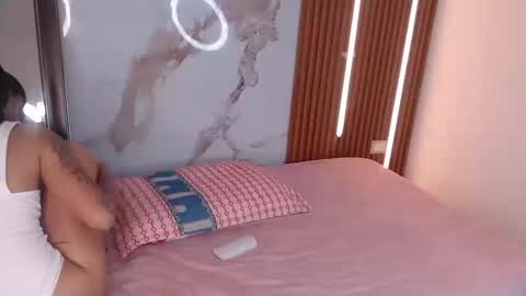 Hi guys im Mary  online show from September 2025 08:01:02 PM