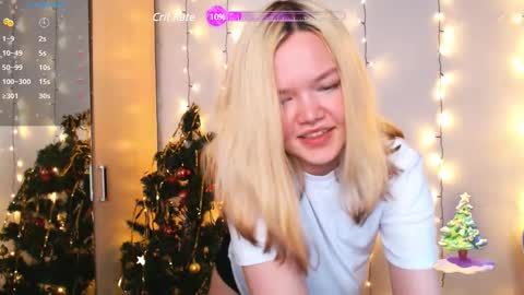 Snapshot of mary_lunar chatting on December 2024 05:25:01 AM Mary online show from December 2024 05:25:01 AM