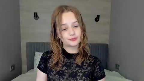 Snapshot of mary_phoenix chatting on June 2026 09:06:01 PM mary_phoenix online show from June 2026 09:06:01 PM