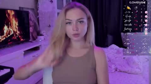 Mary online show from October 2025 08:59:01 PM