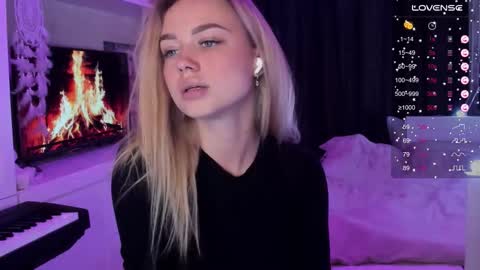 Mary online show from November 2025 04:33:02 AM