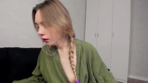 HelIo  Everyone Im MaryWelcome  to my room and  lets have  a good  time  together with me   online show from December 2025 08:30:01 AM