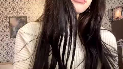 Sofia online show from December 2025 02:10:02 PM