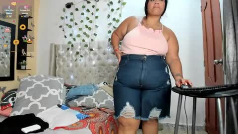 Snapshot of marycurvysex chatting on December 2024 11:30:01 PM Marycurvy online show from December 2024 11:30:01 PM
