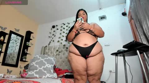 Snapshot of marycurvysex chatting on January 2025 02:14:01 AM Marycurvy online show from January 2025 02:14:01 AM