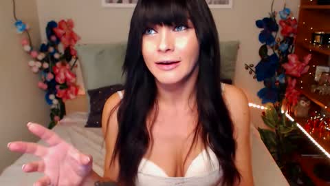 Mary online show from September 2025 11:21:01 PM