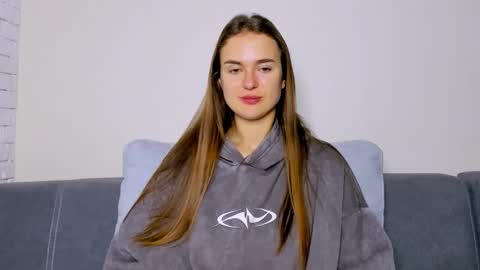 Mari online show from December 2025 07:24:01 AM