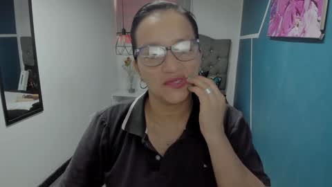 Snapshot of marylinmilf chatting on December 2024 08:00:02 PM Marylin online show from December 2024 08:00:02 PM