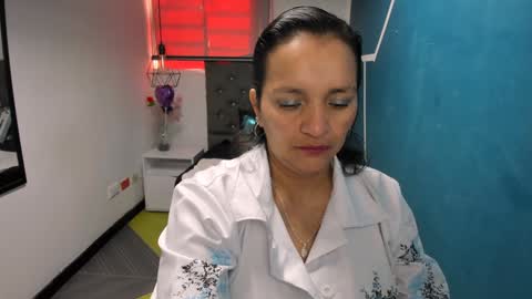 Snapshot of marylinmilf chatting on December 2024 07:24:02 PM Marylin online show from December 2024 07:24:02 PM