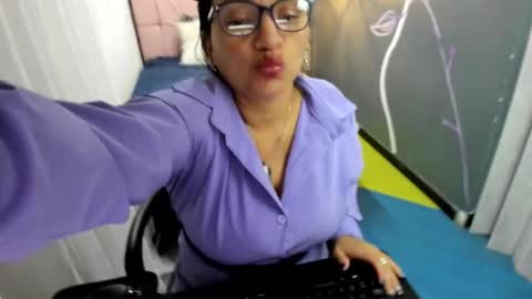 Snapshot of marylinmilf chatting on March 2025 01:58:02 AM Marylin online show from March 2025 01:58:02 AM
