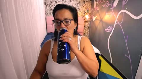 Snapshot of marylinmilf chatting on March 2025 11:09:02 PM Marylin online show from March 2025 11:09:02 PM