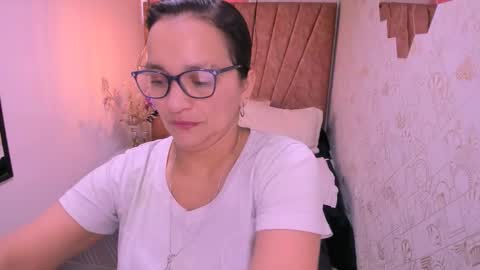 Snapshot of marylinmilf chatting on October 2025 07:53:01 PM Marylin online show from October 2025 07:53:01 PM