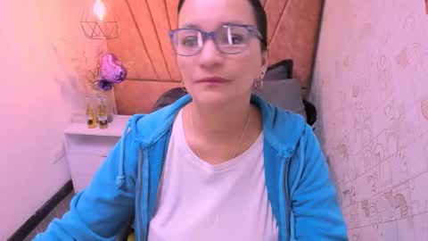 Snapshot of marylinmilf chatting on October 2025 07:56:02 PM Marylin online show from October 2025 07:56:02 PM