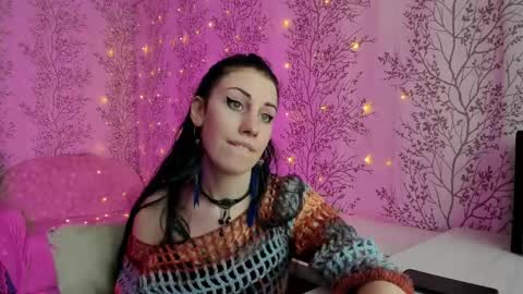 Mary Lou online show from February 2025 09:43:02 AM