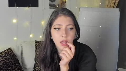 Mary Miller online show from September 2025 08:49:01 AM