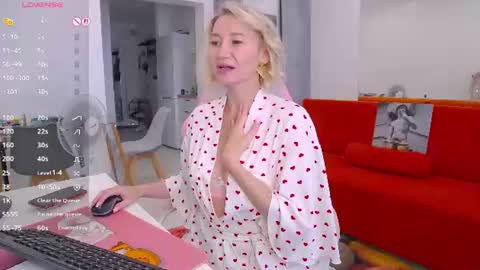 Snapshot of marysantamonika chatting on July 2026 03:03:02 PM Mary online show from July 2026 03:03:02 PM