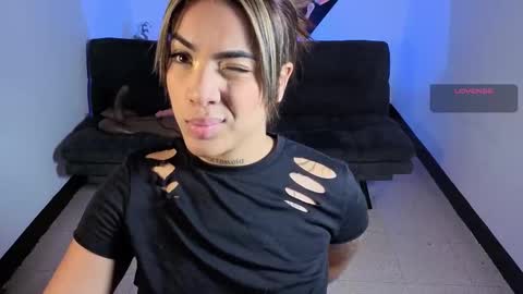 maryybellax online show from November 2025 10:42:02 PM