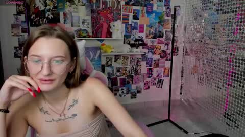 maryyy_may online show from September 2025 06:07:01 PM