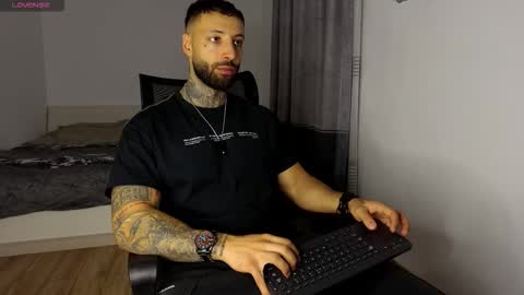 masculineguy69 online show from October 2025 04:38:01 AM