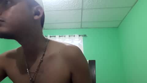 Snapshot of maserati120 chatting on February 2025 08:22:01 PM Max online show from February 2025 08:22:01 PM