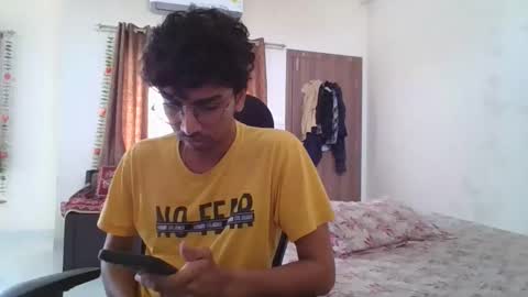 Mask Boy online show from September 2025 03:32:02 AM