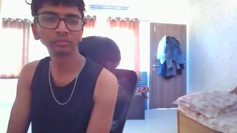 Mask Boy online show from March 2026 02:52:02 AM