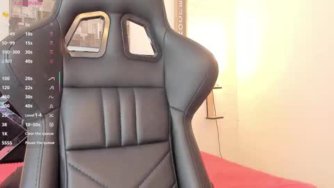 Scarlet  online show from February 2026 07:19:02 PM