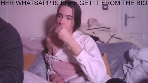 Snapshot of maskedman699 chatting on January 2025 11:40:01 PM Extreme Couple online show from January 2025 11:40:01 PM