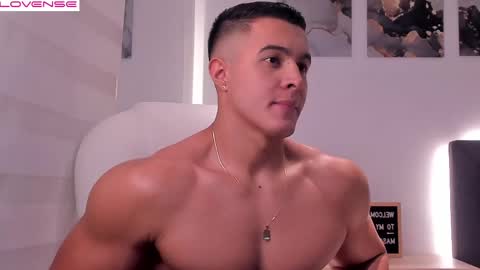 Mason Bennet online show from March 2025 09:35:02 AM