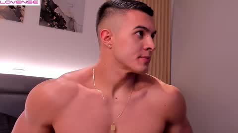 Mason Bennet online show from September 2025 03:52:02 AM