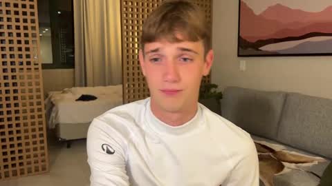 Snapshot of mason_gallagher chatting on September 2025 04:03:01 AM Mason online show from September 2025 04:03:01 AM