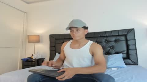 Snapshot of massimo_fontana chatting on August 2026 09:18:02 PM Massimo Fontana online show from August 2026 09:18:02 PM