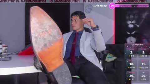 Snapshot of massimo_g chatting on October 2025 01:05:02 AM I am Massimo online show from October 2025 01:05:02 AM