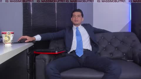 Snapshot of massimo_g chatting on November 2025 02:07:02 PM I am Massimo online show from November 2025 02:07:02 PM