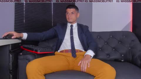 I am Massimo online show from November 2025 02:28:02 PM