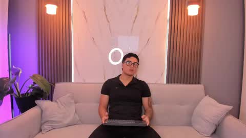 massimo_ross online show from April 2026 10:16:02 AM