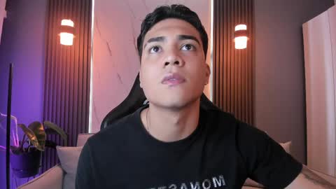 massimo_ross online show from April 2026 10:29:01 AM