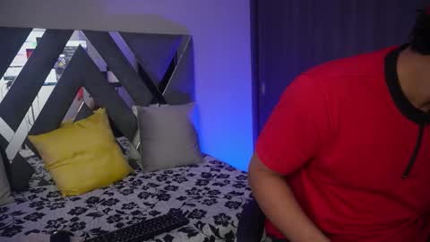 massimo_vidal online show from September 2025 02:50:02 AM