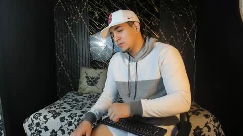 massimo_vidal online show from February 2026 12:02:02 PM