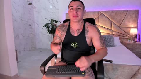 Snapshot of massimocontie_ chatting on December 2024 02:02:01 PM Massimo Contie online show from December 2024 02:02:01 PM