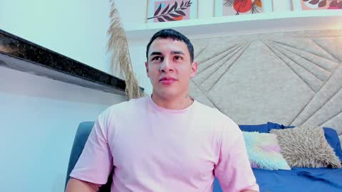Snapshot of massimocontie_ chatting on January 2025 01:05:02 PM Massimo Contie online show from January 2025 01:05:02 PM