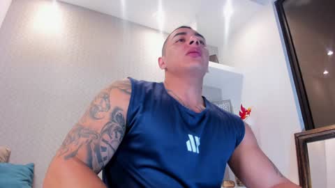 Snapshot of massimocontie_ chatting on January 2025 01:20:01 PM Massimo Contie online show from January 2025 01:20:01 PM