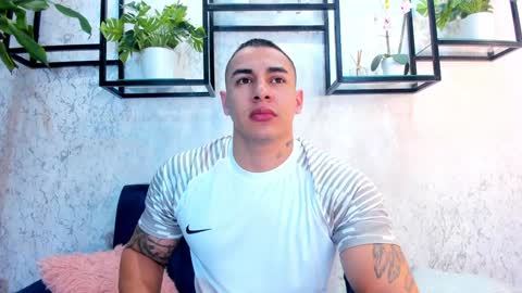 Snapshot of massimocontie_ chatting on February 2025 12:47:02 PM Massimo Contie online show from February 2025 12:47:02 PM