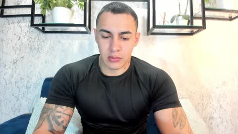 Snapshot of massimocontie_ chatting on February 2025 10:59:01 AM Massimo Contie online show from February 2025 10:59:01 AM