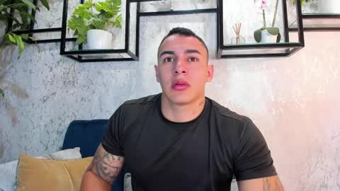 Snapshot of massimocontie_ chatting on March 2025 02:02:02 PM Massimo Contie online show from March 2025 02:02:02 PM