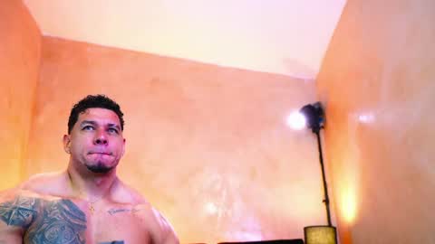 massimowalton2 online show from April 2026 02:37:02 AM