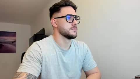 Alex online show from December 2025 07:17:01 AM